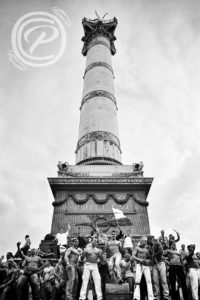 Photo Reportage Colonne de Juillet à Bastille prise par des mecs musclées un jour de Gaypride